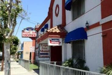 모텔 Royal Inn