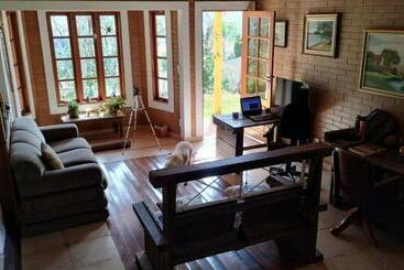 ユースホステル Ecohousing Gaia Terranova Hospedagem Eco Pet Friendly