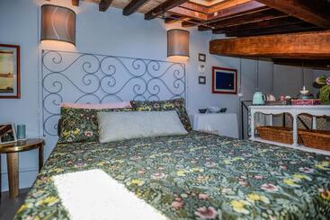 ベッドアンドブレックファースト La Torretta