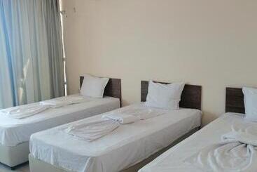 فندق хотел здравец