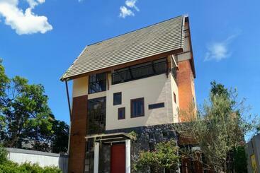 פנסיון Aori Guest House