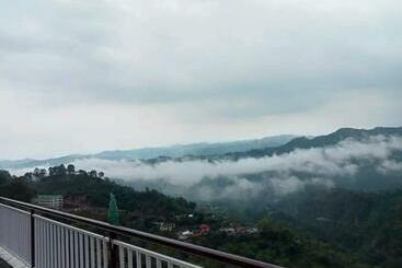 بنسيون Himalayan Hits Kasauli