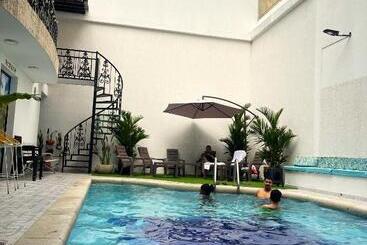 پانسیون The View Hostel & Lounge