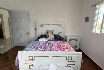 بنسيون Encantadora Villa Blue Completa