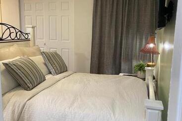 ペンション White Rock Studio