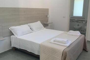 مبيت وإفطار Campeggio 2 Mari