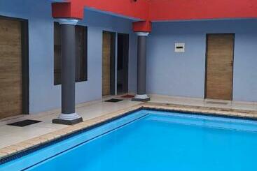مبيت وإفطار Regorogile Guest House Spa And Conference