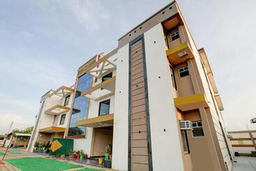 فندق Oyo Anurag Paradise