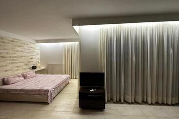 בית מלון כפרי Vip Club Oazis Sunny Beach