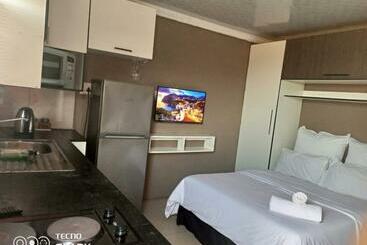 פנסיון Dlanduna Guesthouse