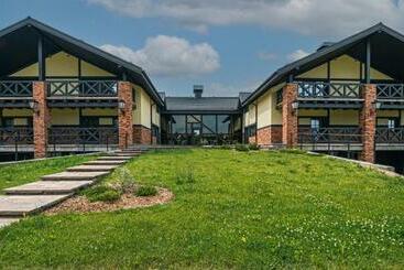 هتل آپارتمان Royal Horse Resort