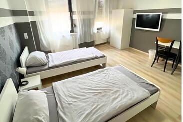 ペンション 4rent Apartments   Boardinghouse