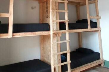 カプセルホテル Hostal El Fin Del Afán