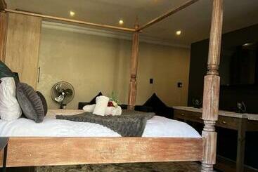 بنسيون 12 Calderbank