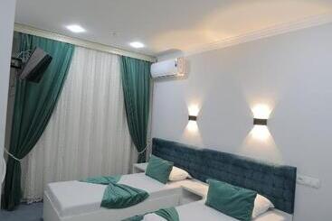 هتل آپارتمان Sharq