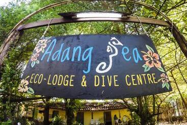 ホテル Adang Sea Divers & Eco Lodge