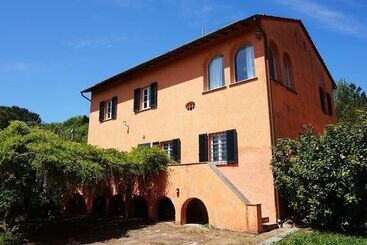 호텔 Agriturismo Poggio La Fioraia