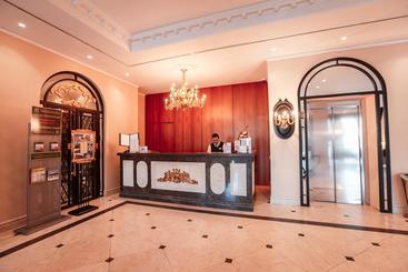 ホテル Novomoskovskaya