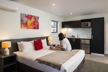 Отель Carnmore Hagley Park