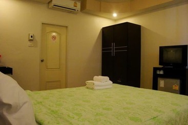 ホテル Nan Thara Place