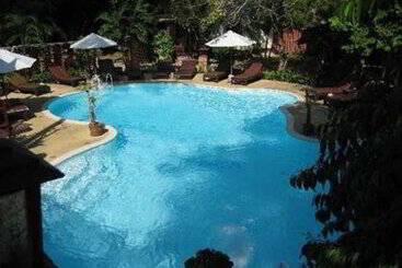 אתר נופש Harry S Bungalows