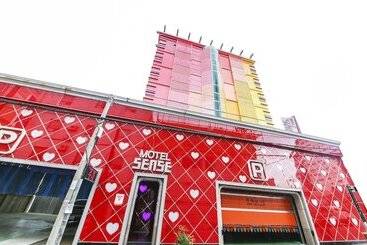 Sense Motel