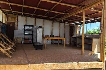 旅馆 Bungalow Villa Alive