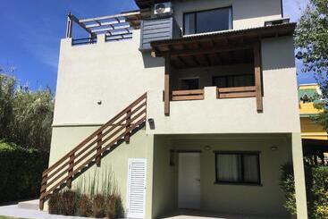 هتل آپارتمان Las Acacias Lasacaciasvaleriacomar