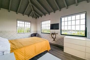 Loving Strangers Hostel