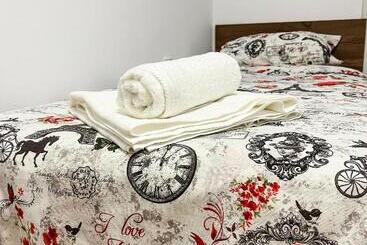 旅馆 Private Rooms In Silvy S Pretty House