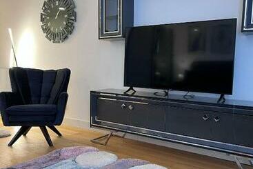 Comfortable Living Space  Fully Equipped Apartment  Pullman