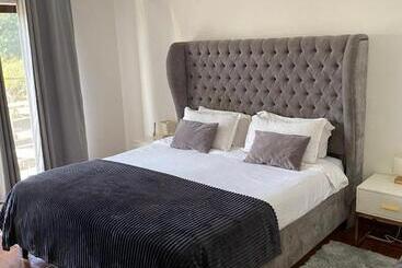 ホテル Vila Pereira Lda