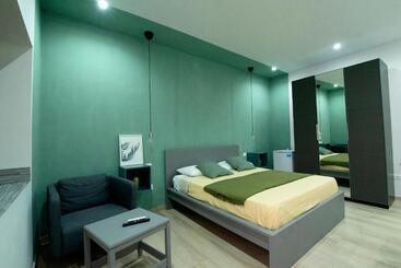 膳宿费 Domus Luì