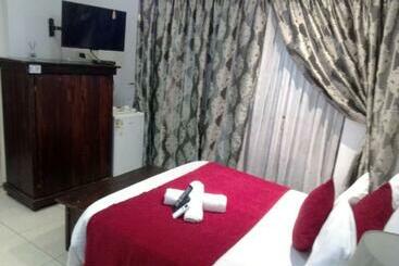 تختخواب و صبحانه Umqhele Guest Lodge
