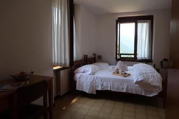 ホテル Villa Luzzago