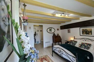 ペンション Guestroom Bouges Le Château, 1 Pièce, 2 Personnes   Fr 1 591 523