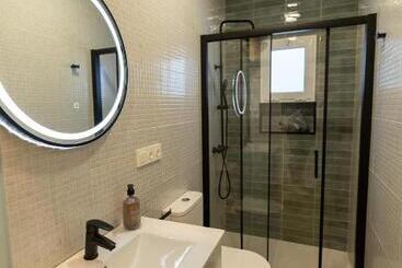 پانسیون Hostal Royal Bliss