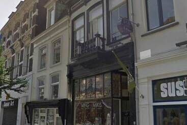 هتل آپارتمان De Bronzen Koets