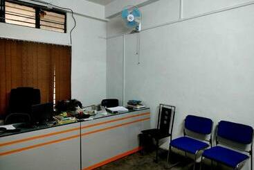 בית מלון כפרי Oyo Home Road House