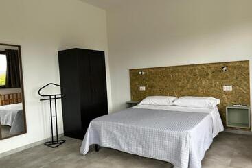 ペンション Casa Mala’