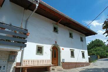 هاستل Pr Močnk