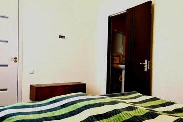 پانسیون Old House Korolistavi