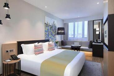 Отель Campanile Shenzhen Longcheng Square Subway Station