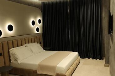 Отель Comfort Suites