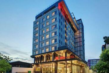 Отель Ibis Palembang Sanggar