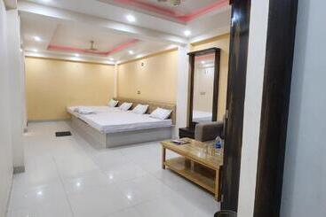 Hotel Rama Royal Resorts