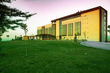 Lavanta Tepesi Hotel Ve Spor Tesisleri