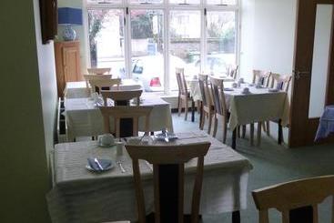 تختخواب و صبحانه Acton Lodge Guesthouse