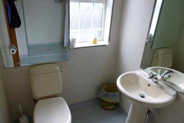 تختخواب و صبحانه Acton Lodge Guesthouse