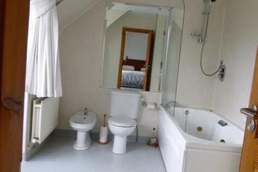 تختخواب و صبحانه Acton Lodge Guesthouse